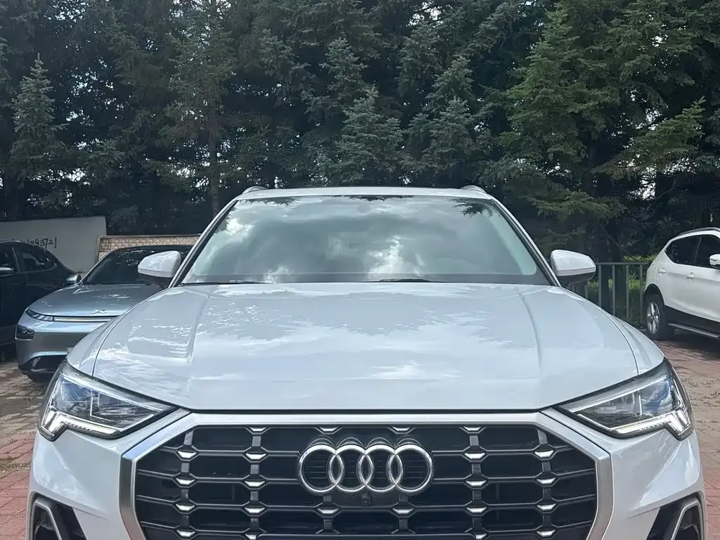 Audi Q3 — фото 3
