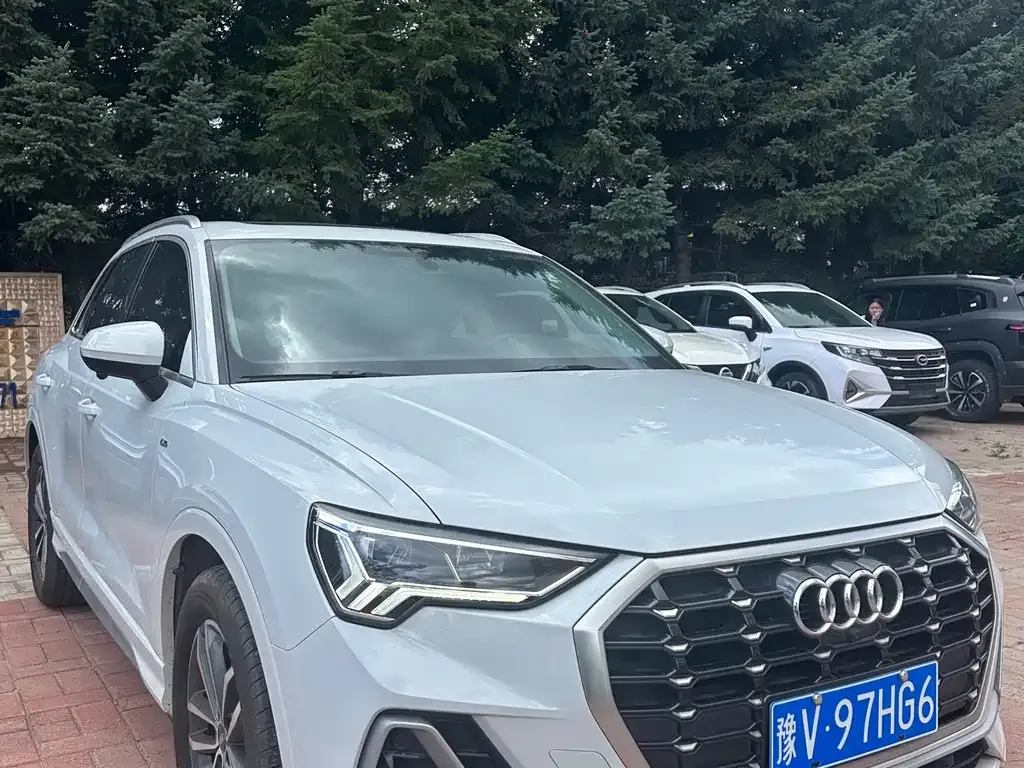 Audi Q3 — фото 4