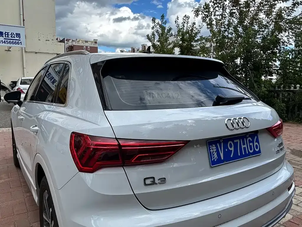 Audi Q3 — фото 6