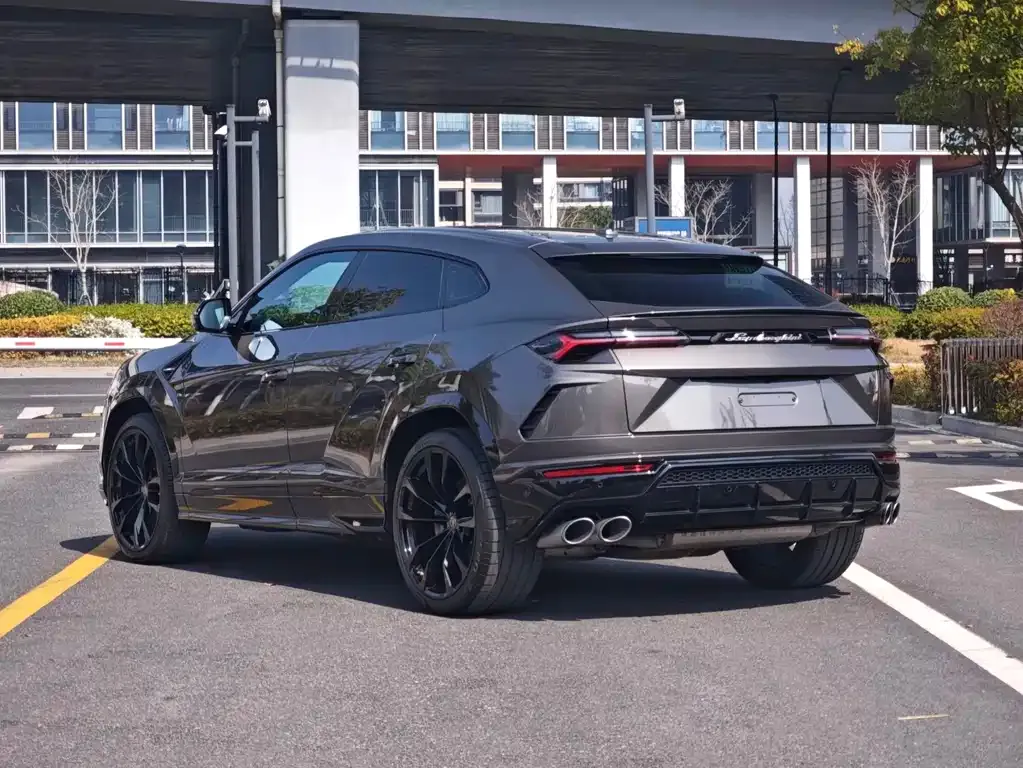 Lamborghini Urus — фото 4