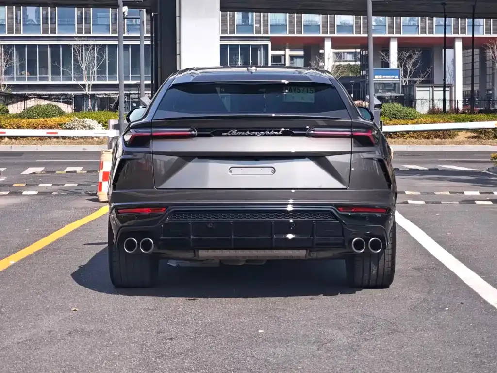 Lamborghini Urus — фото 6