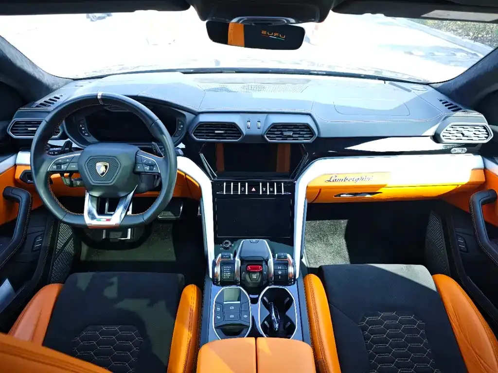 Lamborghini Urus — фото 2
