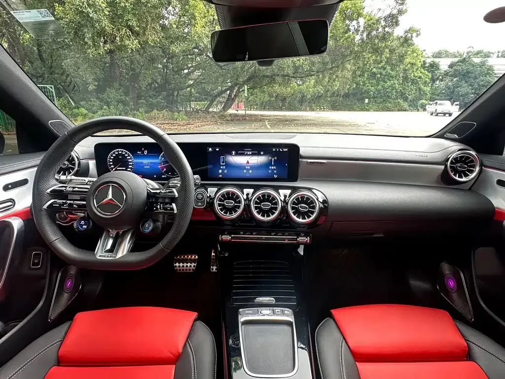 Mercedes-Benz CLA AMG — фото 6