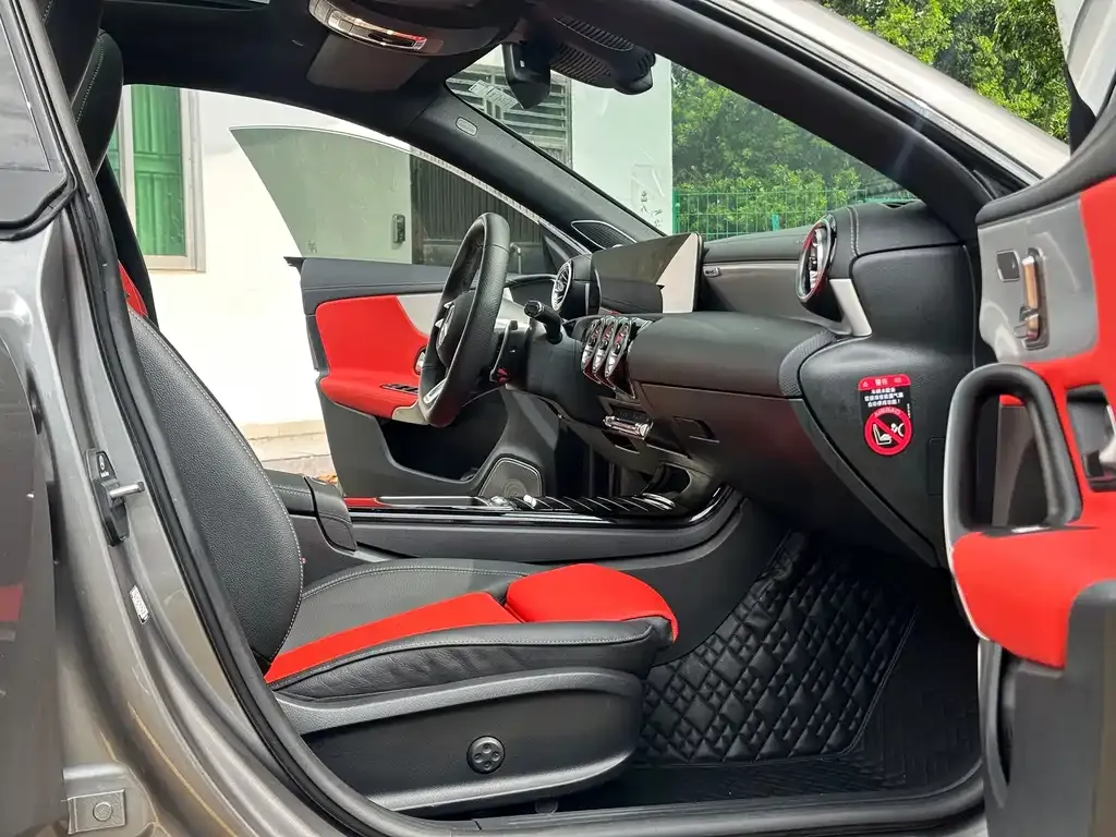 Mercedes-Benz CLA AMG — фото 3