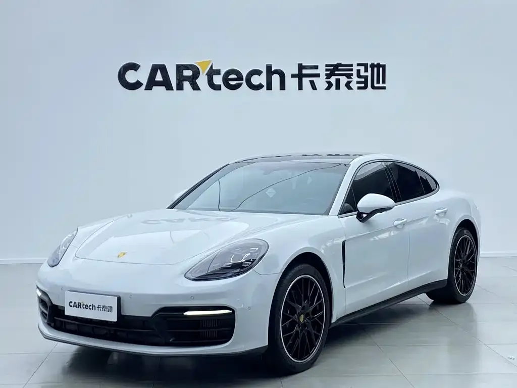 Porsche Panamera — фото 1