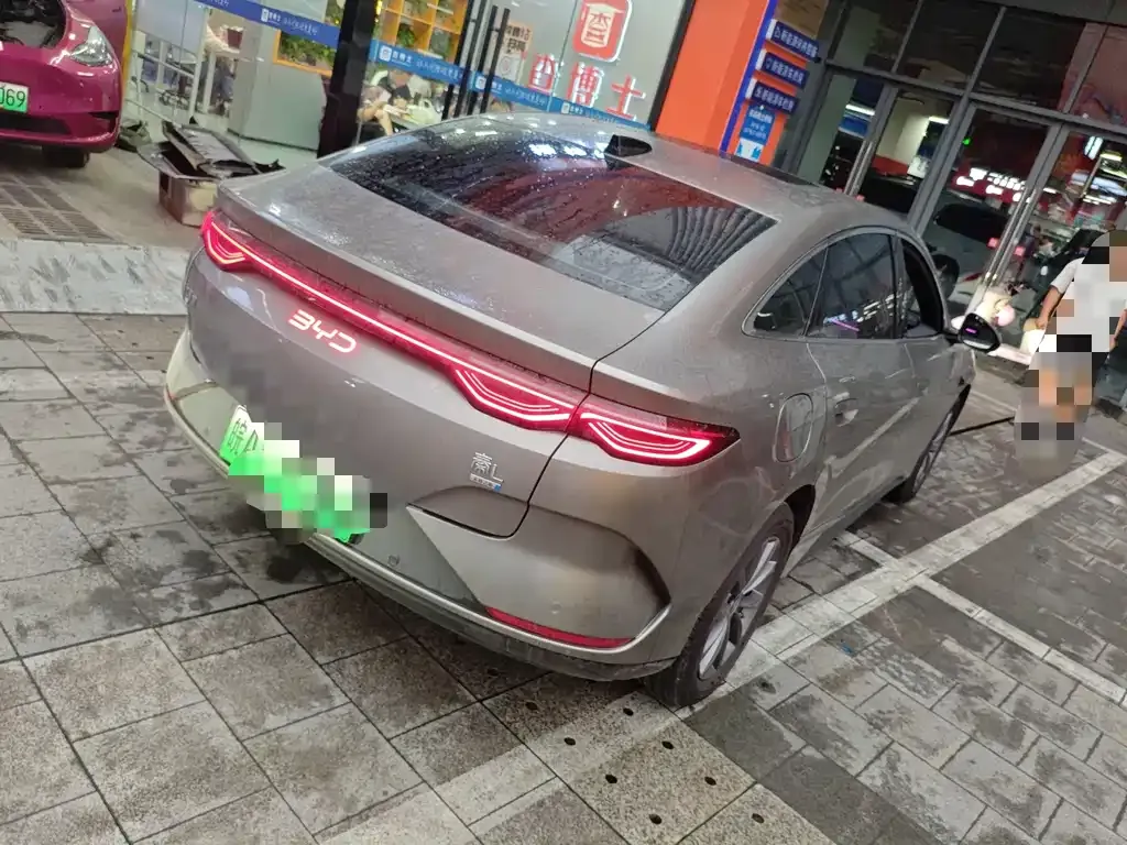 BYD Qin L — фото 7