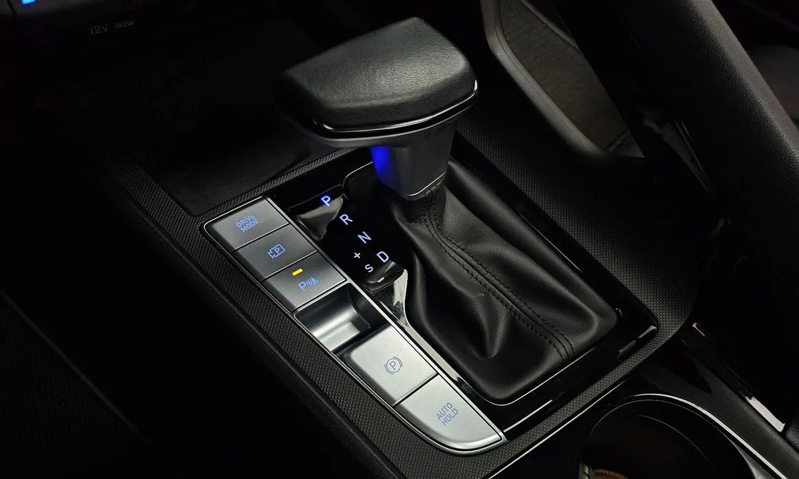 Hyundai AVANTE — фото 6