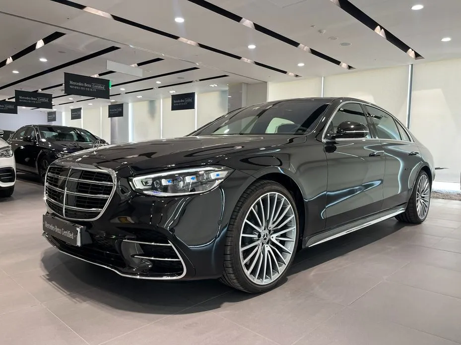 Mercedes-Benz S-Class — фото 1