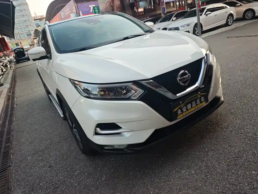 Nissan Qashqai — фото 2