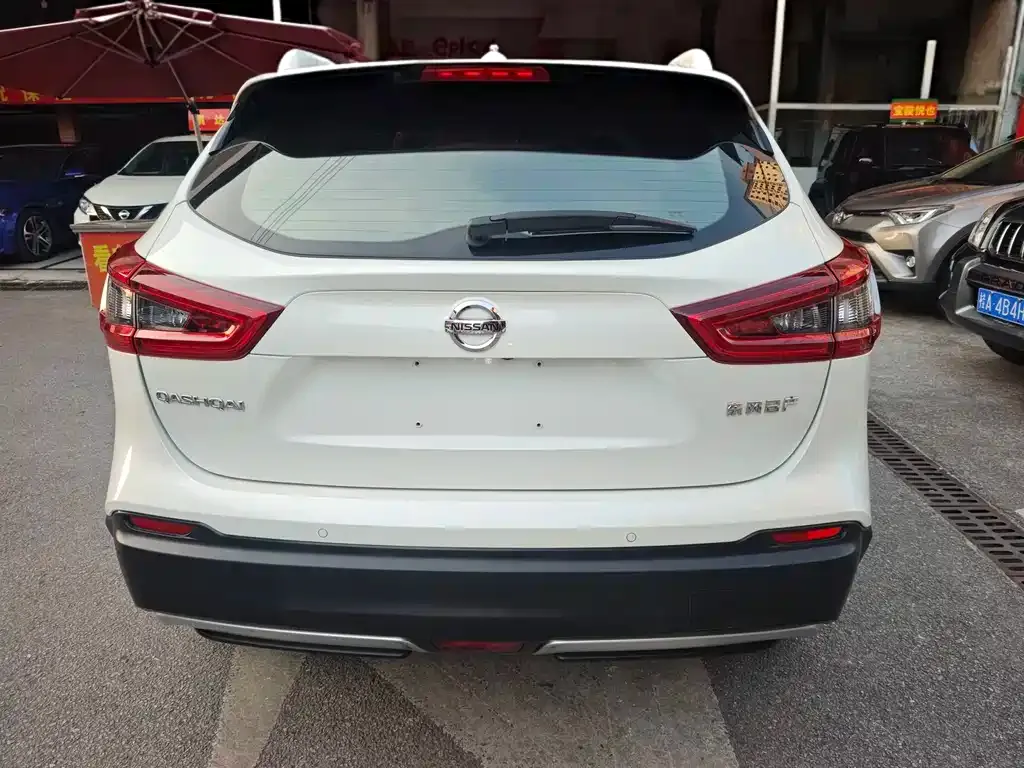 Nissan Qashqai — фото 10