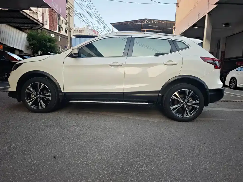 Nissan Qashqai — фото 6