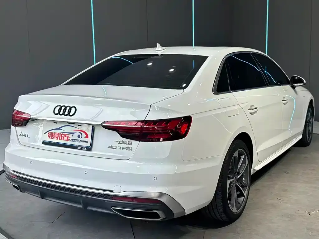 Audi A4L — фото 5