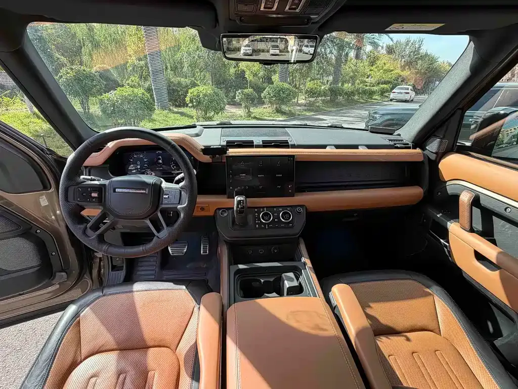 Land Rover Defender — фото 9