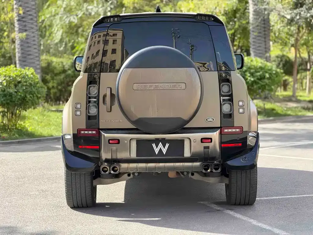 Land Rover Defender — фото 6