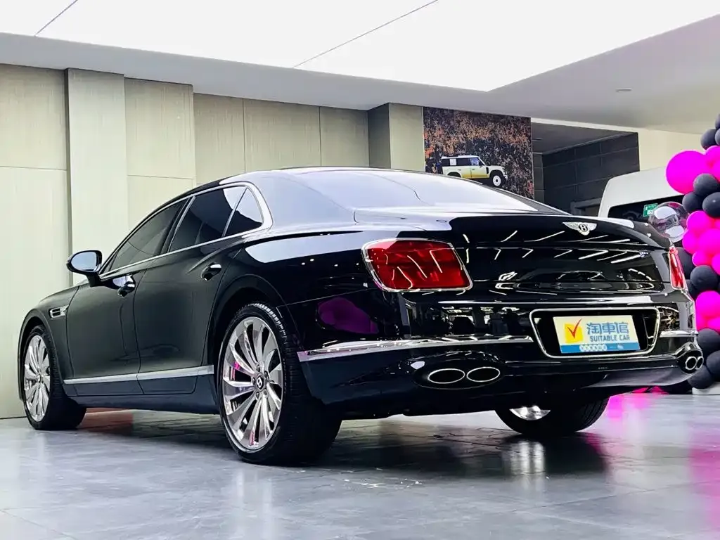 Bentley Flying Spur — фото 2