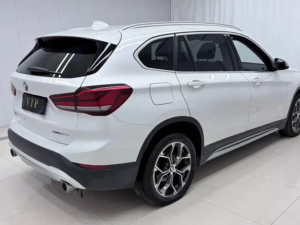 BMW X1 — фото 5