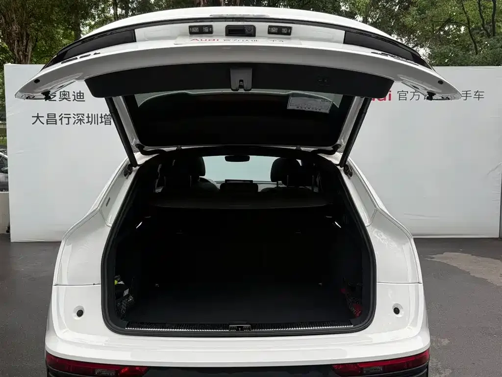 Audi Q5L Sportback — фото 9