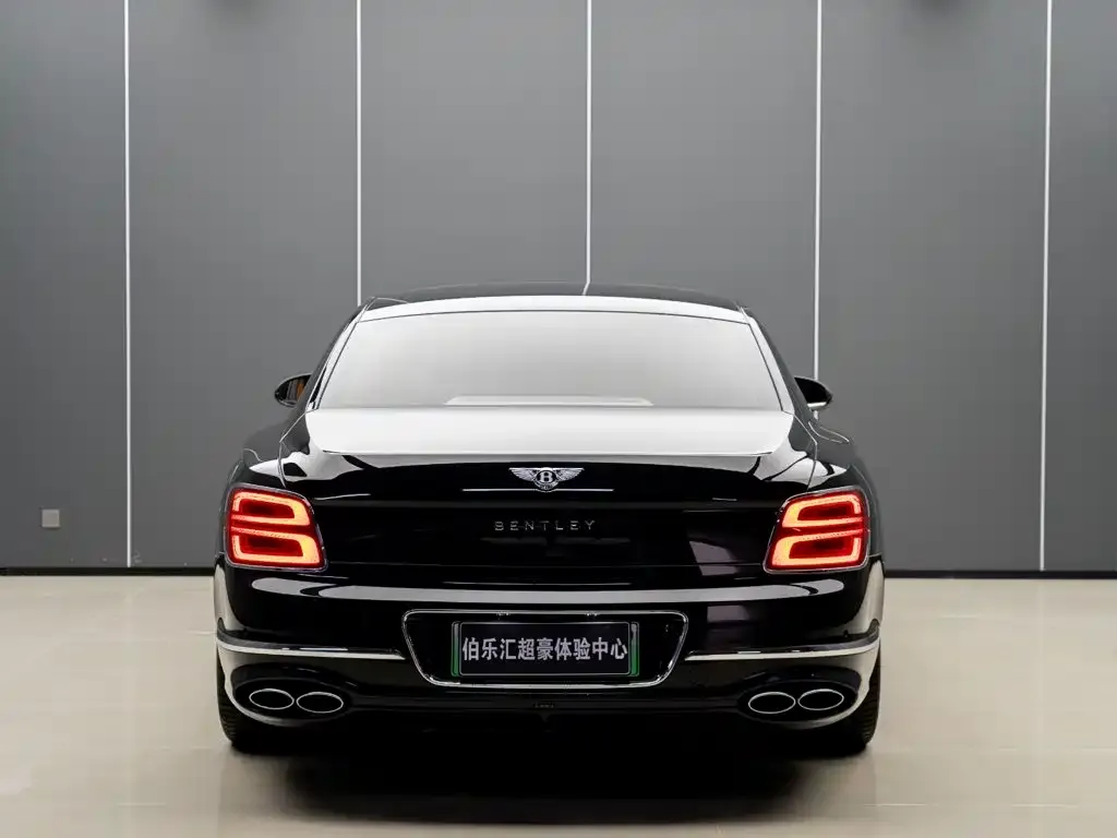 Bentley Flying Spur PHEV — фото 9