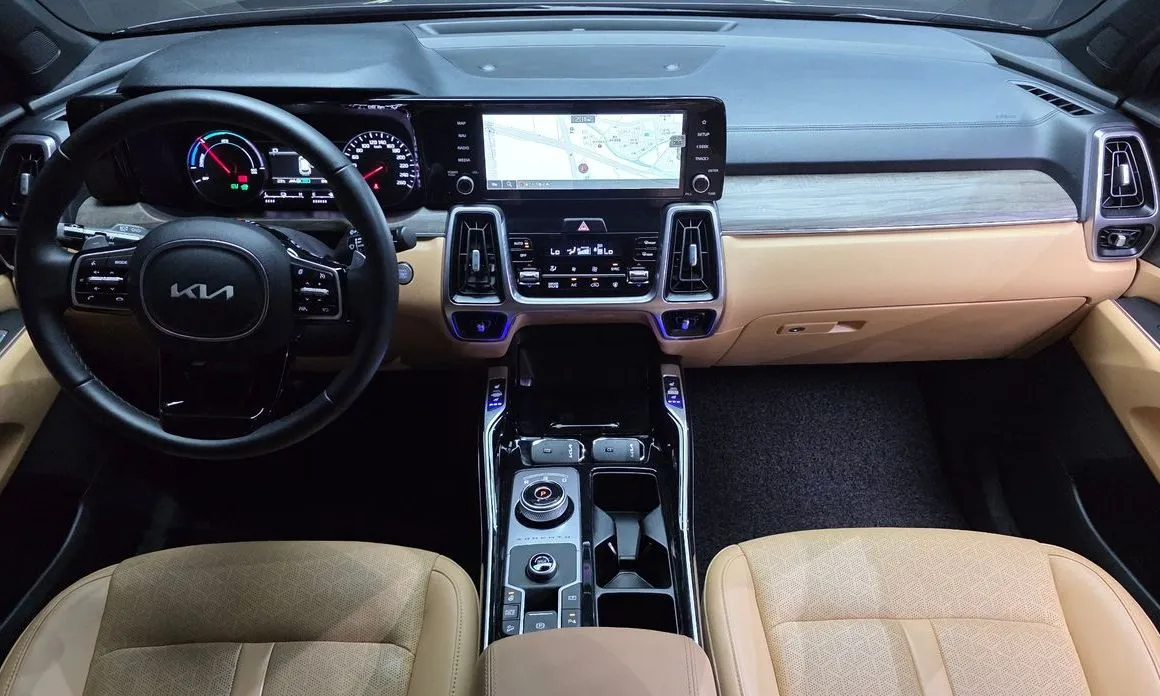 Kia Sorento — фото 8