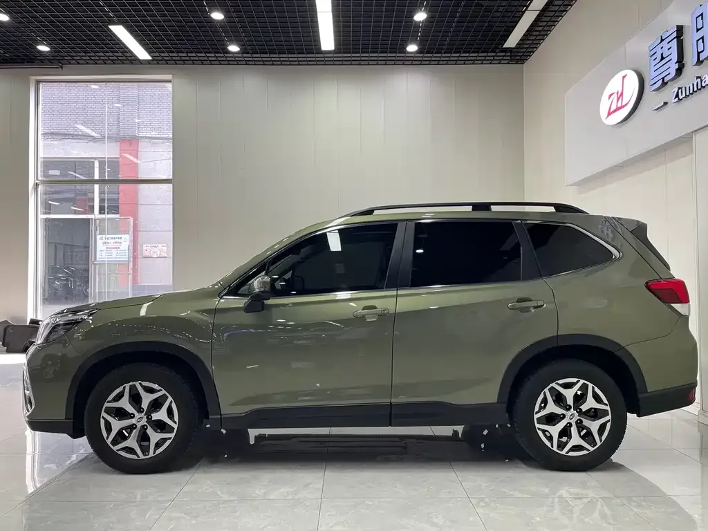 Subaru Forester — фото 4