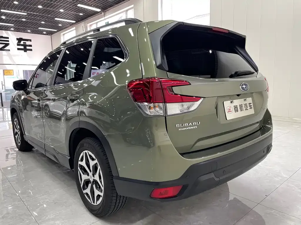 Subaru Forester — фото 6