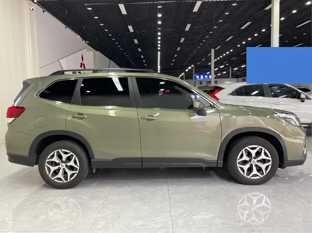 Subaru Forester — фото 7