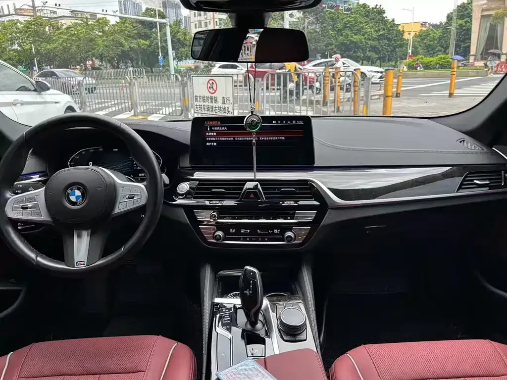 BMW 5 Series — фото 2