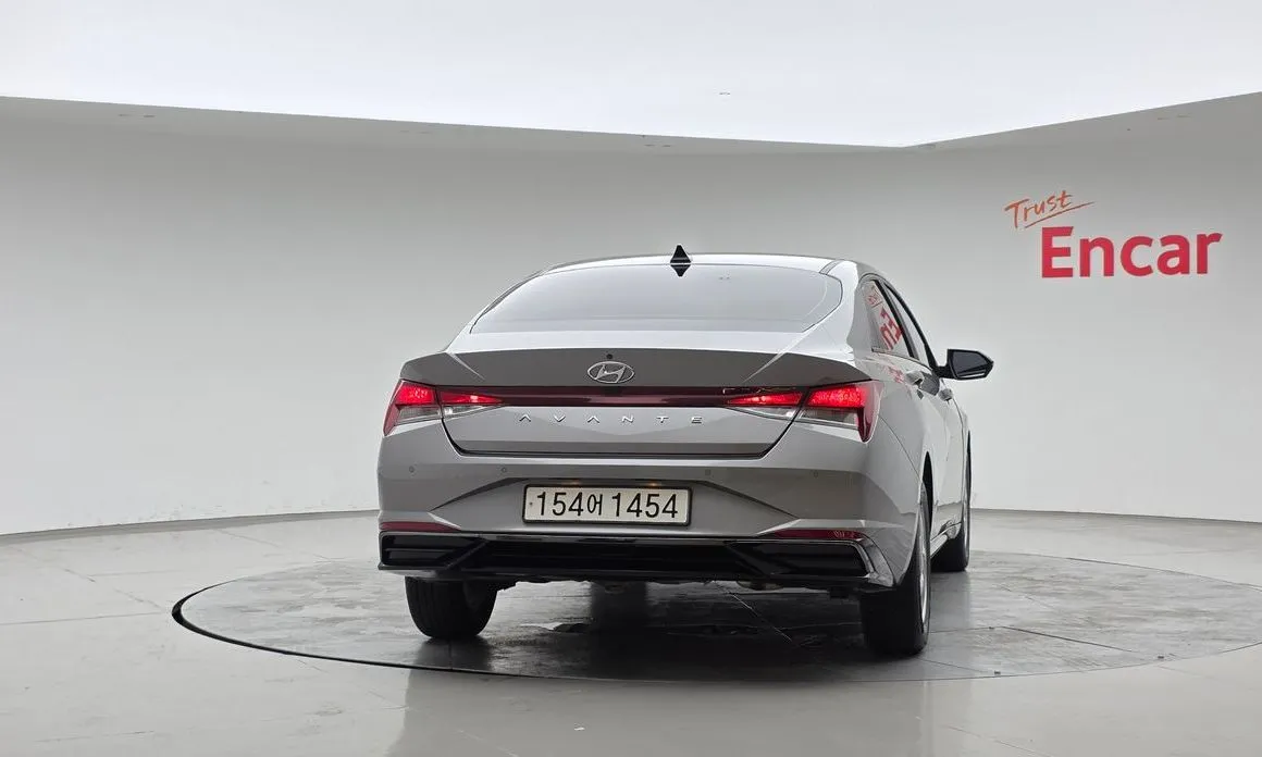 Hyundai AVANTE — фото 2