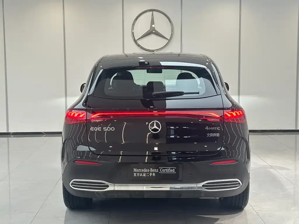 Mercedes-Benz EQE SUV — фото 5