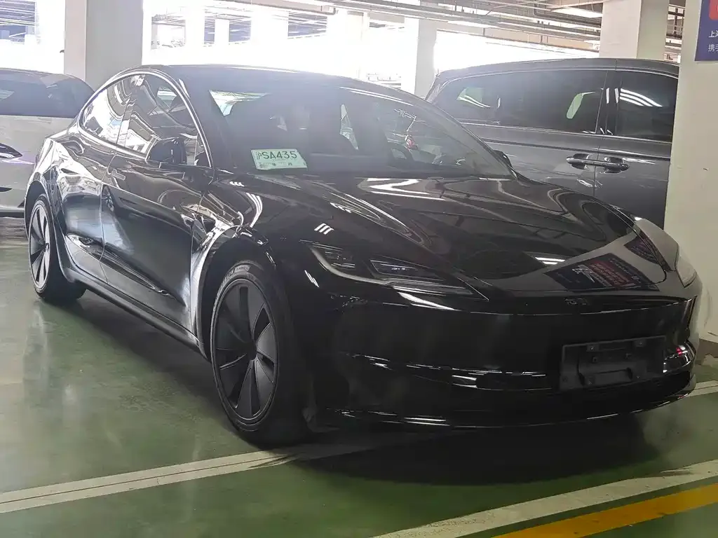 Tesla Model 3 — фото 4