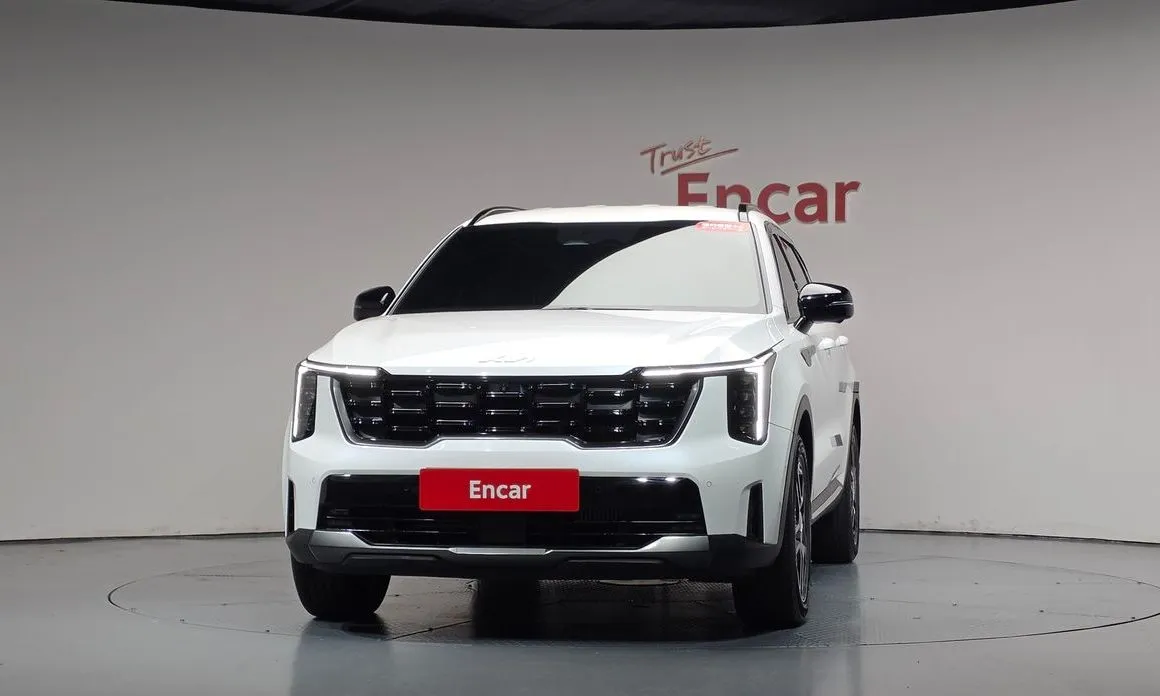Kia Sorento — фото 10