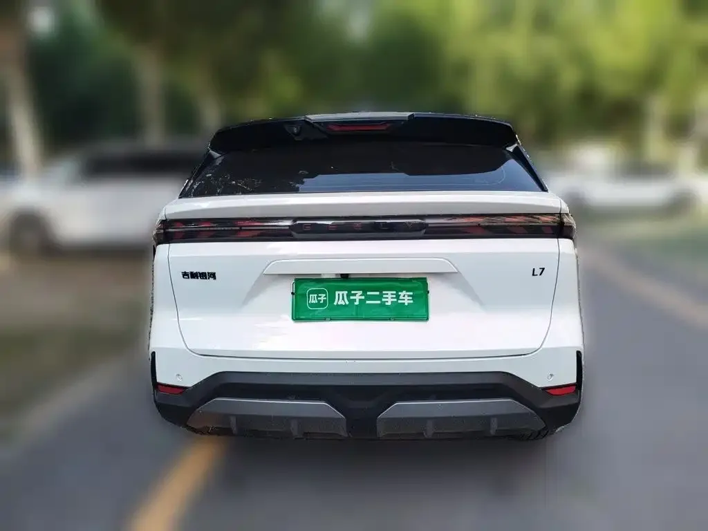 Geely Galaxy L7 — фото 9