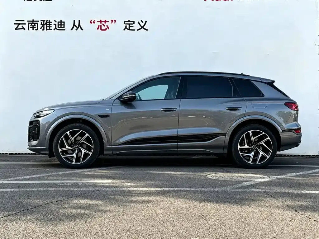 Audi Q6L e-tron — фото 6