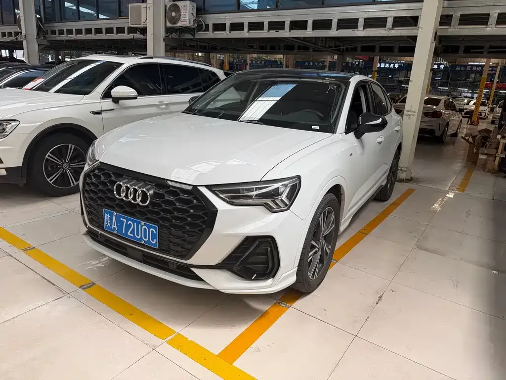 Audi Q3 Sportback — фото 1