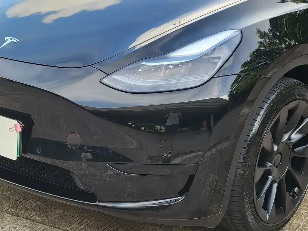 Tesla Model Y — фото 2
