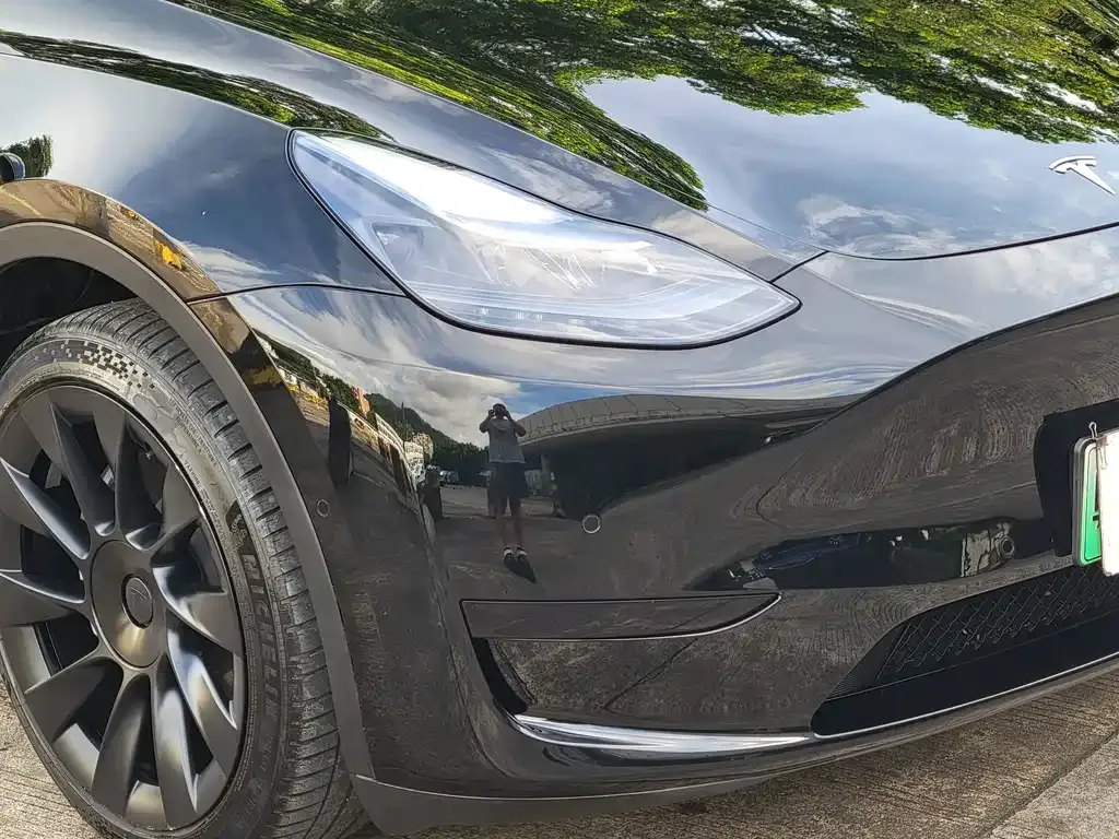 Tesla Model Y — фото 5