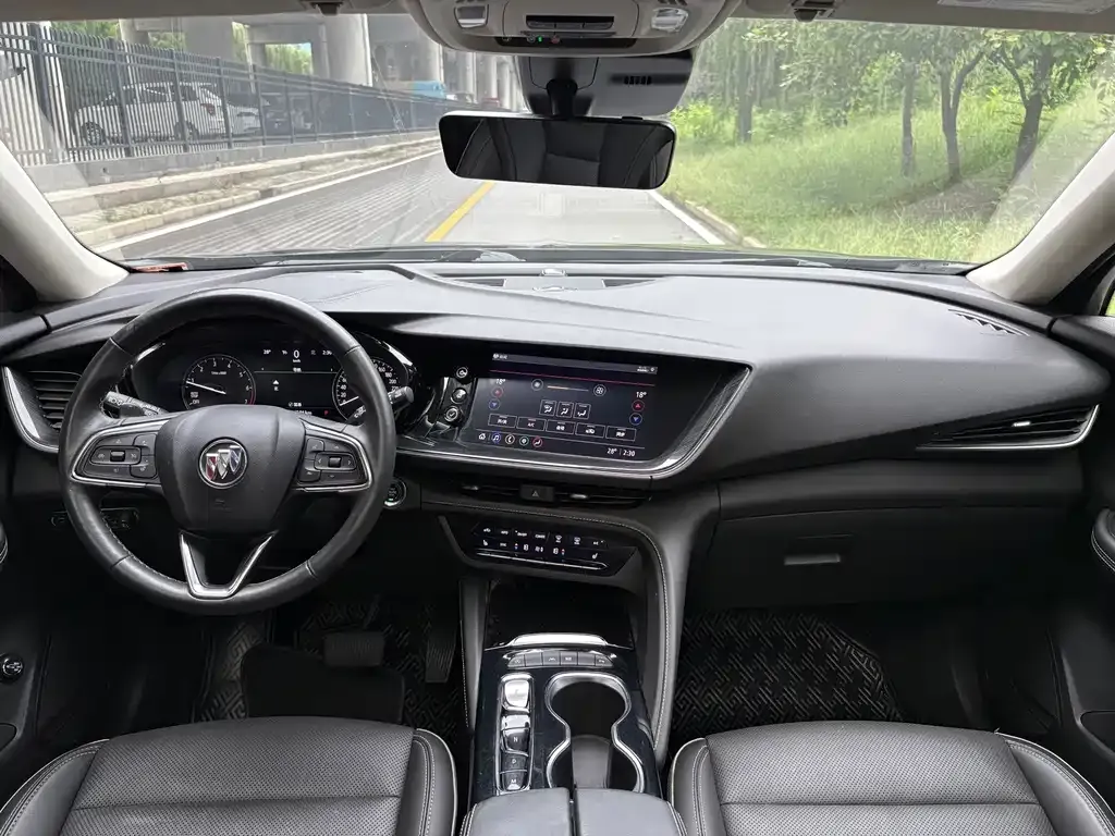 Buick Envision Plus — фото 2