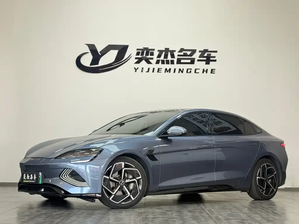 BYD Seal — фото 1