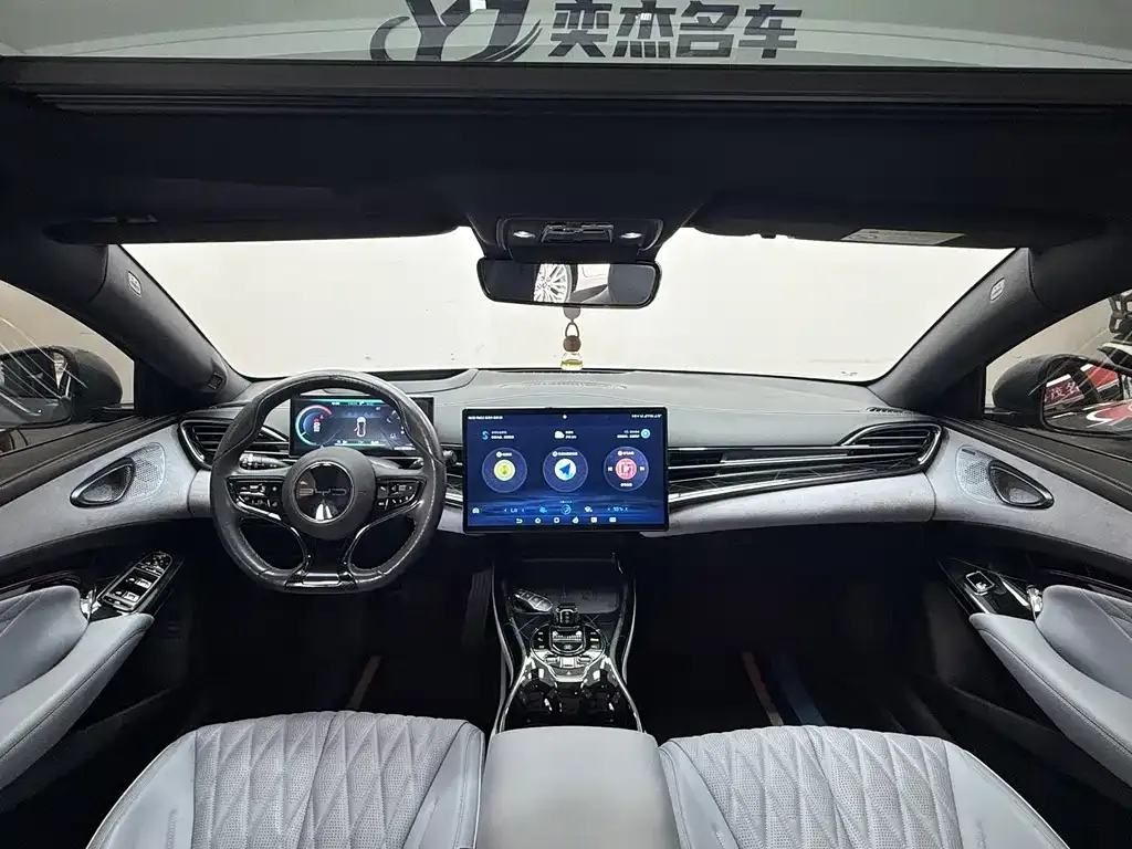 BYD Seal — фото 6