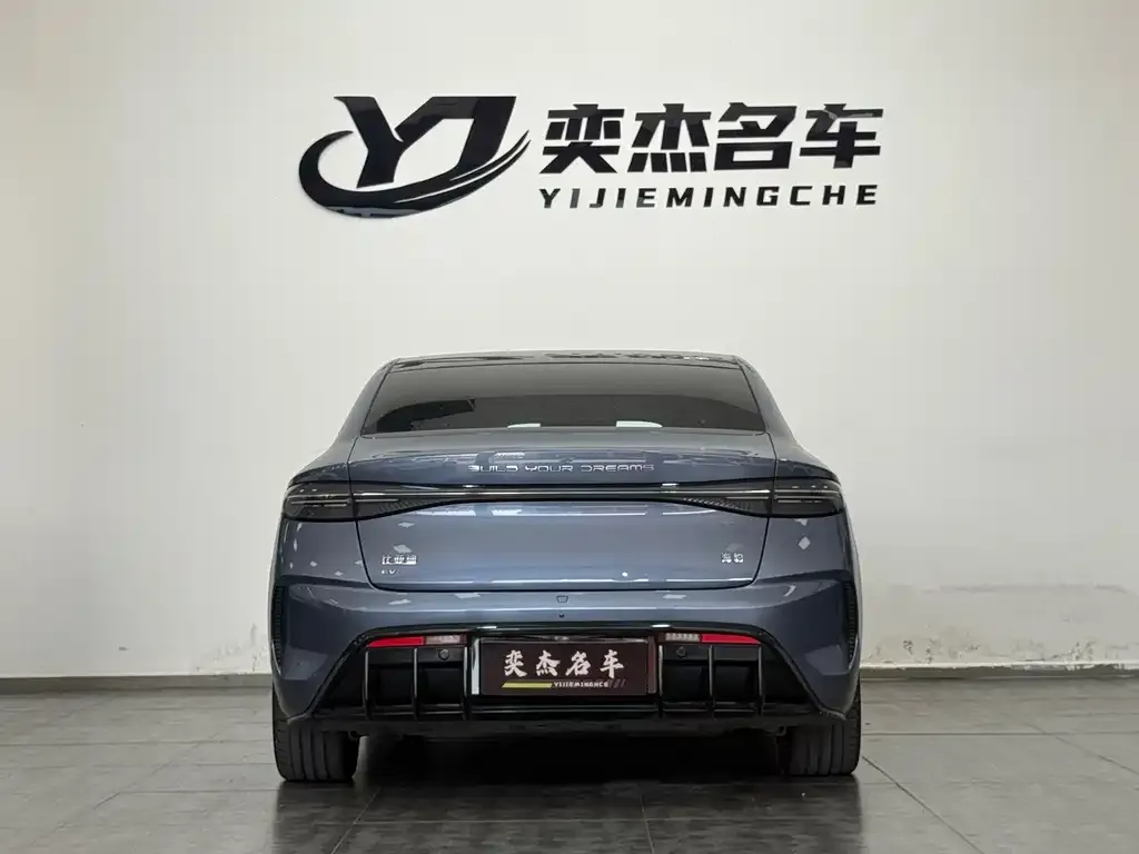 BYD Seal — фото 3