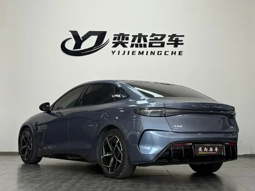 BYD Seal — фото 7