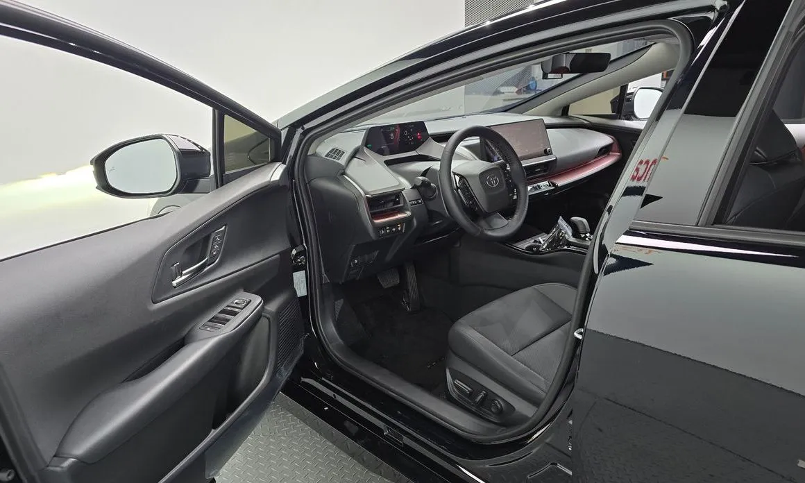 Toyota Prius — фото 8