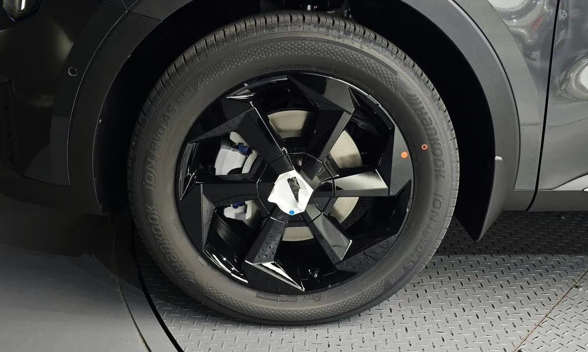 Kia Sorento — фото 7