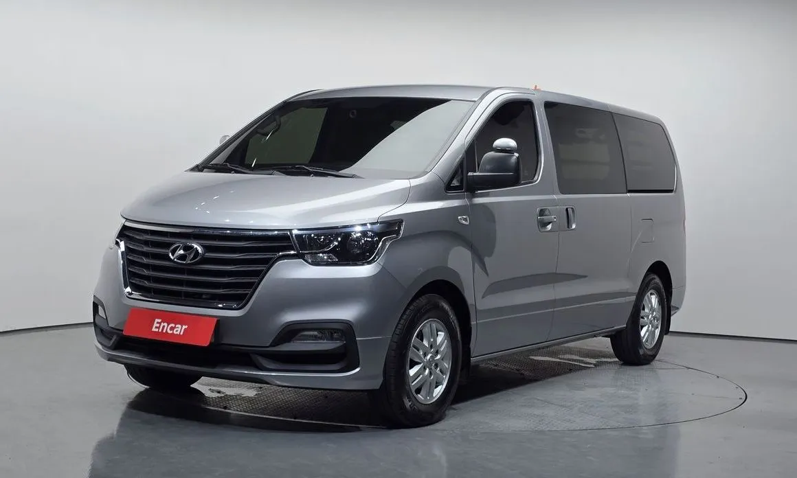 Hyundai Starex — фото 1