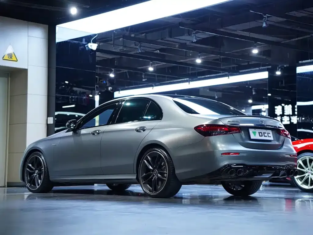 Mercedes-Benz E-Class AMG — фото 4