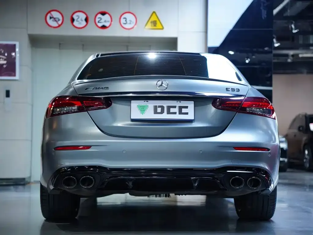 Mercedes-Benz E-Class AMG — фото 5