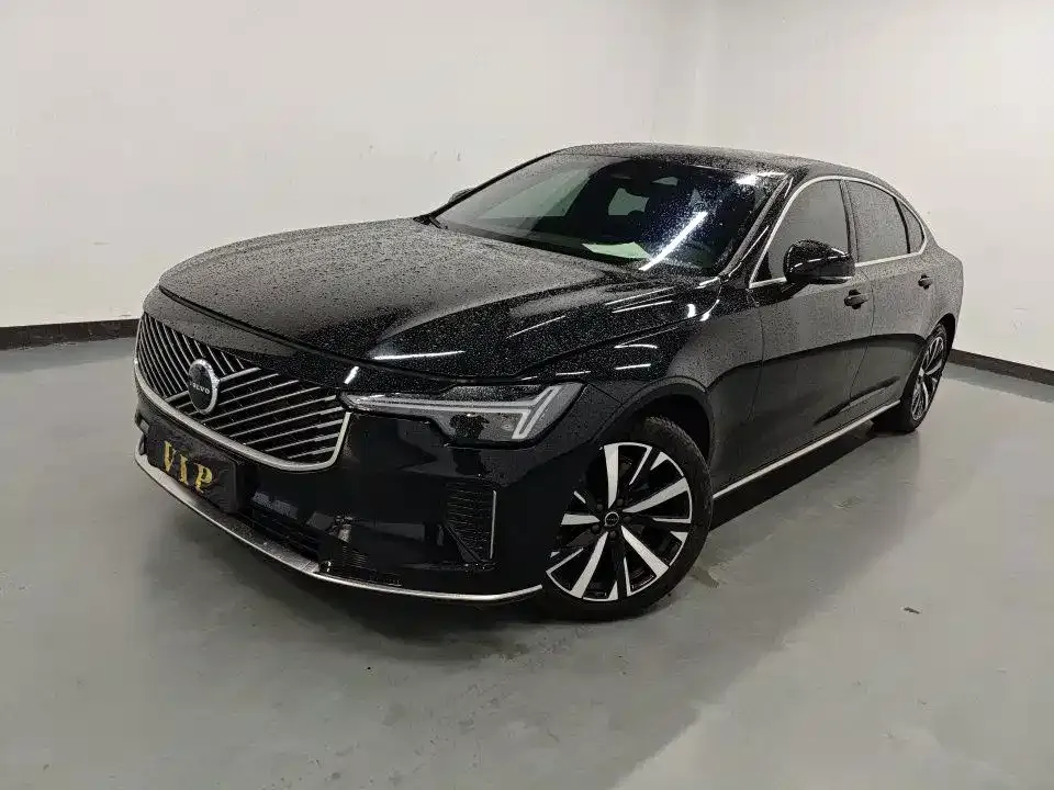 Volvo S90 — фото 1