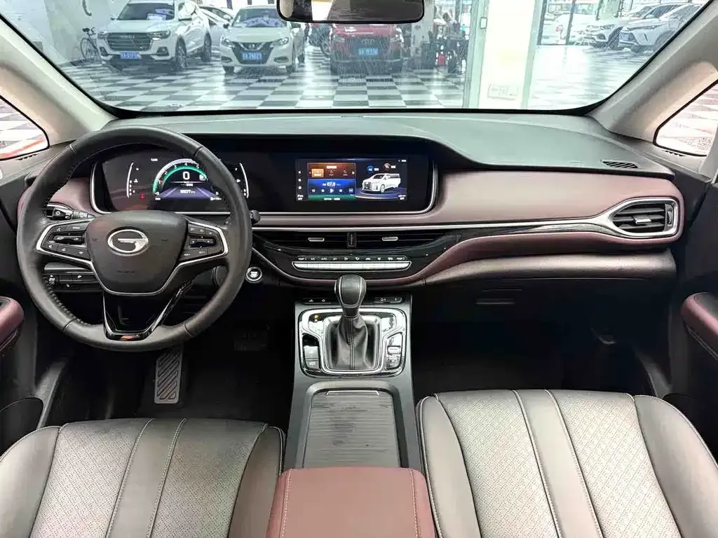 GAC Motor Trumpchi M6 — фото 6