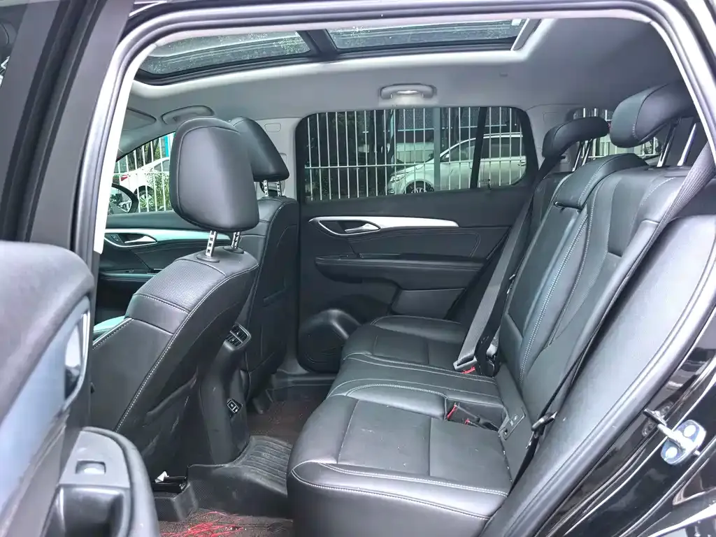 Buick Envision Plus — фото 8