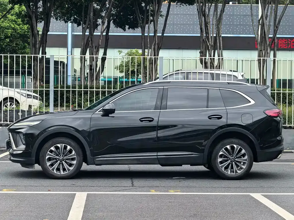 Buick Envision Plus — фото 9